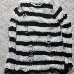 サブジラ系ボーダーニット