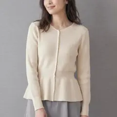 新品 アイボリー ペプラム ニット 長袖 セーター vネック 無地 春秋冬 大人