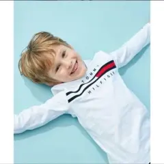 新品未使用◆TOMMYHILFIGER(トミーフィルガー)長袖カットソー110