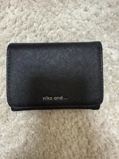 niko and ... ブラック三つ折り財布