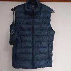 値下げ！ULTRA LIGHT DOWN ダウンベスト ダークグリーン
