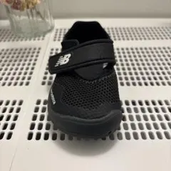 New Balance ベビーサンダル ブラック