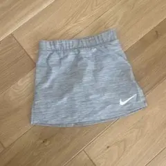 美品　Nike DRI-FIT グレー スパッツ　スカート 110cm