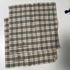 チェック柄と無地のタオルセット　2枚セット　Burberry