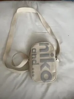 niko and... アイボリーショルダーバッグ