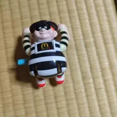マクドナルド　ハッピーセット　おもちゃ　ハンバーグラー　ギミックミールトイ