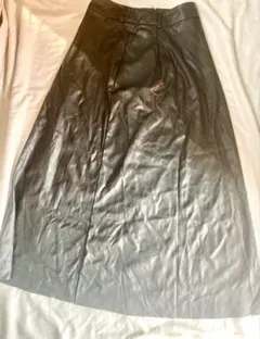 GU フェイクレザーブラック スカート S