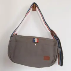 美品 グリップス グレーキャンバス ショルダーバッグのサムネイル