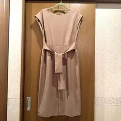 un dix cors ベージュワンピース 半袖