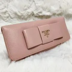 美品！プラダ 長財布　ラウンドファスナー　サフィアーノ　レザー　ベビーピンク