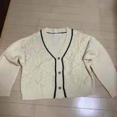 エヘカソポ　アイボリー Vネック カーディガン