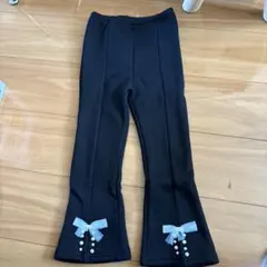 黒いフレアパンツ リボン付き　120サイズ