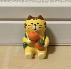デコレ コンコンブル よく柿食う猫