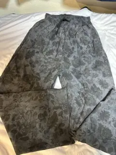 グレー 花柄 ワイドパンツ