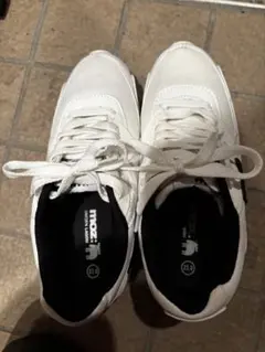 moz スニーカー 23.0 ホワイト/ブラック