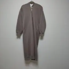 GeeRA #フルジップ フード付き #ロングワンピース #チャコールグレー