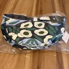 【新品】ユニクロ　ラウンドミニショルダーバッグ marimekko ネイビー