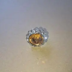 ジブリの森 湯婆婆 指輪 大粒イエロービジュー装飾リング フリーサイズのサムネイル