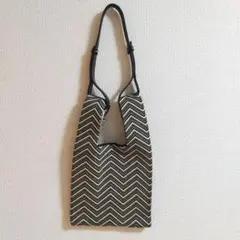 Item thumbnail for item c8ad501e-48f6-4fe1-84bf-663f17901448