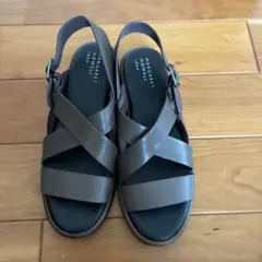 マーガレットハウエル茶色サンダルのサムネイル