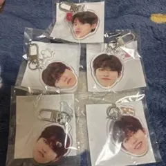 treasure 喜怒哀楽＋キス顔キーホルダー「ジョンウ」