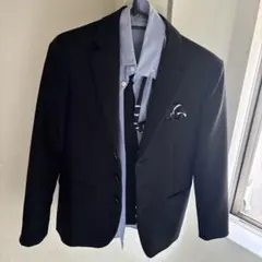 黒 スーツ・ブレザー 青シャツ付き　160