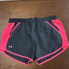 UNDER ARMOUR MD ランニングショーツ 黒/ピンク