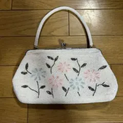 お花模様のビーズバッグ