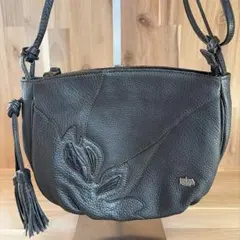 【美品】IBIZA イビサ 本革 ショルダーバッグ 斜め掛け リーフ タッセル