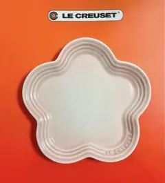【新品未使用】ル・クルーゼ　フラワープレート19cmのサムネイル