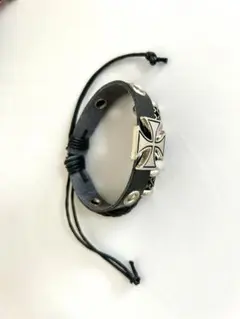 クロスモチーフ レザーブレスレット