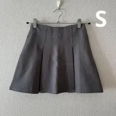 新品⭐️ ミニスカート ミニスカ風パンツ タック入り S グレー ミニ丈 可愛い