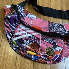 adidas 総柄 ボディバッグ ウエストポーチ