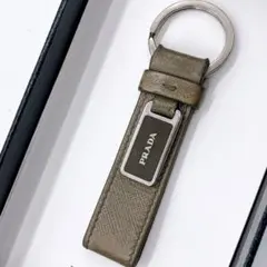 2025年最新】PRADA プラダ キーホルダーの人気アイテム - メルカリ