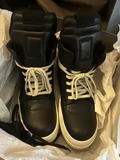 ジオバスケット スニーカー