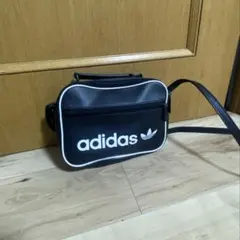 adidas ショルダーバッグ