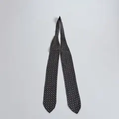 美品　J.PRESS シルク100% アスコットタイ　ネクタイ　おしゃれのサムネイル