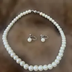ホワイトパール ネックレスとイヤリングセット