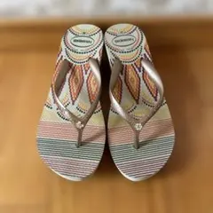 Havaianas ハワイアナス マルチカラー ビーチサンダル 厚底