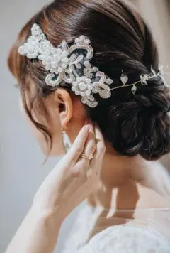 ウェディング　ヘッドドレス レース　刺繍　パール　髪飾り　ゴールド　結婚式