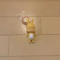 LABUBU キーホルダー イエロー