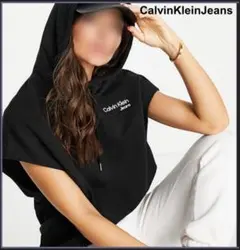 ロゴノースリーブパーカー