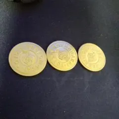 かっこわらい雑貨店　コイン1枚　ステッカー1枚　スーフェス　新品のサムネイル