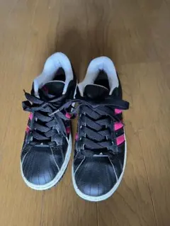 adidas ブラック/ピンク スニーカー　23.5