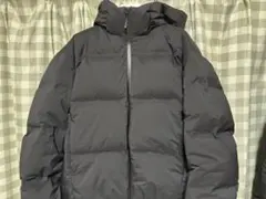 ユニクロ　シームレスダウンパーカー　ブラックMサイズ　美品