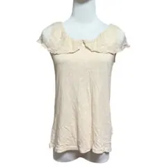 earth music＆ecology レース付きベージュ色タンクトップ