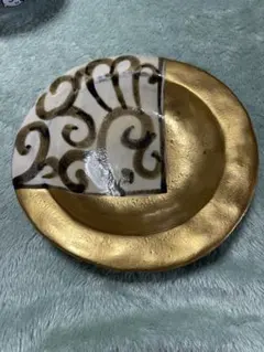 手作り金色装飾プレート