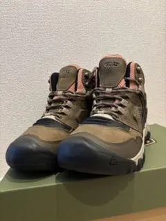 KEEN 登山靴 ハイカット ブラウン/ピンク