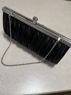 ブラックフォーマルバッグ サテン プリーツ　パーティーバッグ