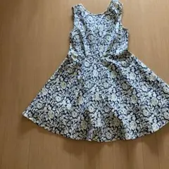 フリーズマート　ノースリーブワンピース　花柄S サイズ　フレアのサムネイル
